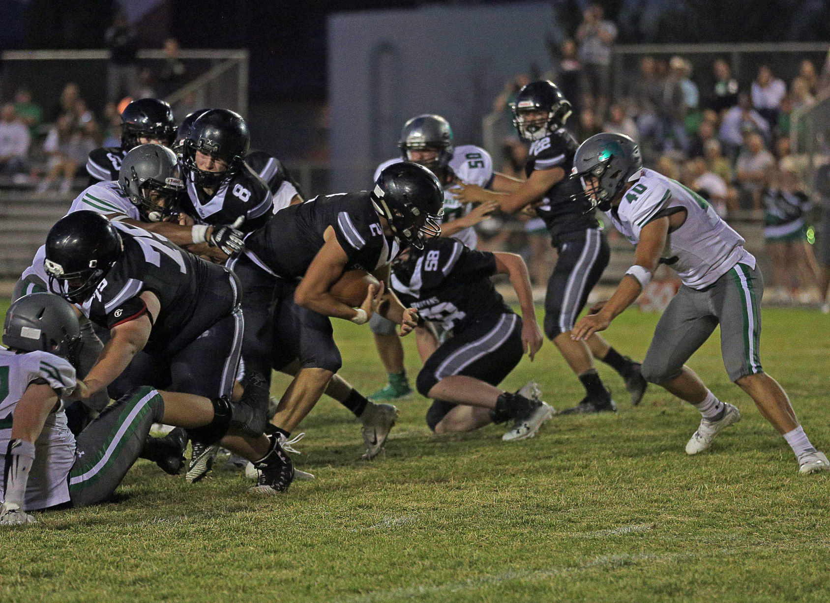 090619-elk-gallery-fallon-spring-creek-football-21.jpg